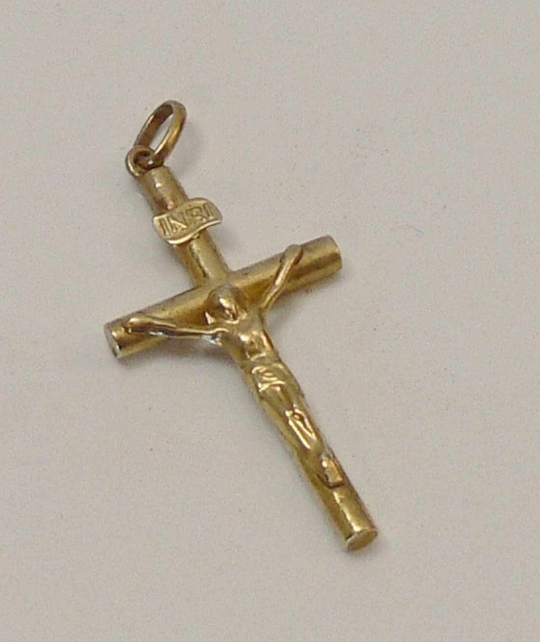 Vintage 9ct Gold INRI Crucifix Cross Pendant
